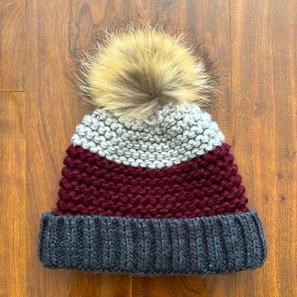 Accessories - Winter Pompom toque